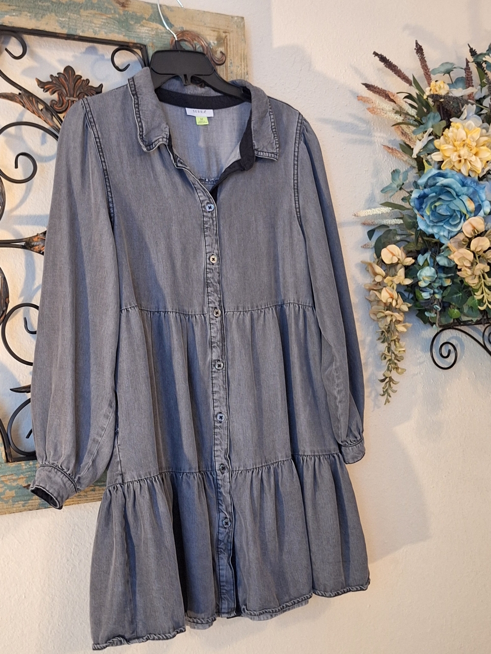 🔥🔥CLEARANCE🔥🔥 Serra Charcoal Washed Button-Front Mini Dress. Medium - Picture 4 of 8